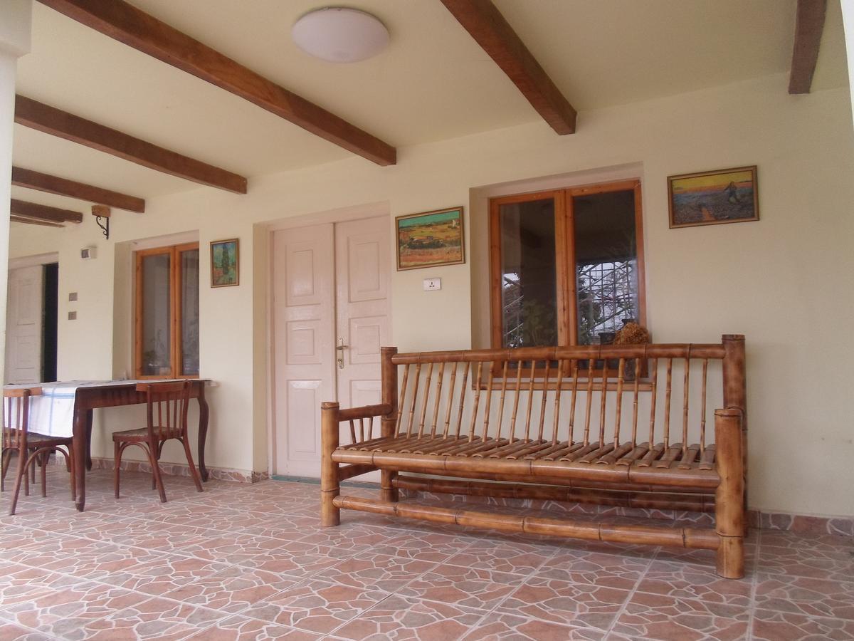 Guesthouse AISI in Lagodekhi Extérieur photo