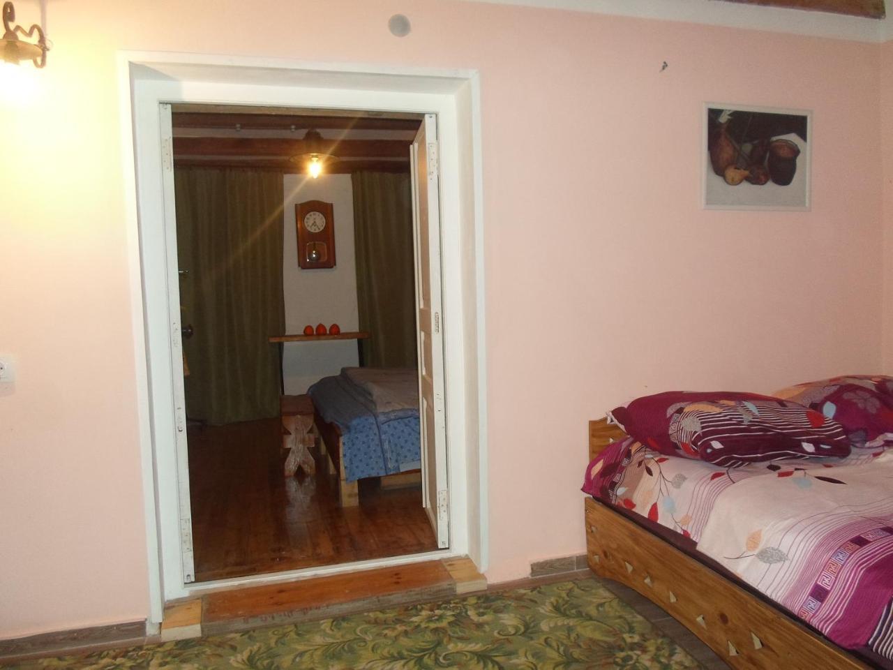 Guesthouse AISI in Lagodekhi Extérieur photo